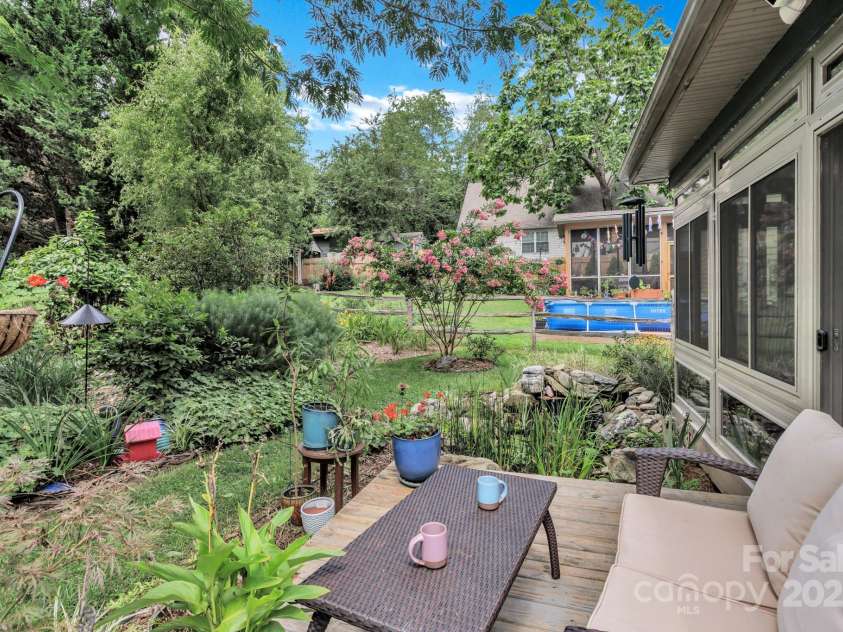 183 Swannanoa Avenue, Asheville, NC 28806.  MLS# CAR4289753, YatesRealty ID 32427. 
