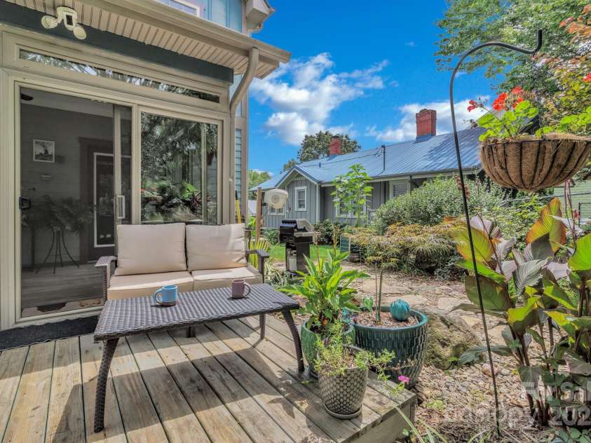 183 Swannanoa Avenue, Asheville, NC 28806.  MLS# CAR4289753, YatesRealty ID 32427. 