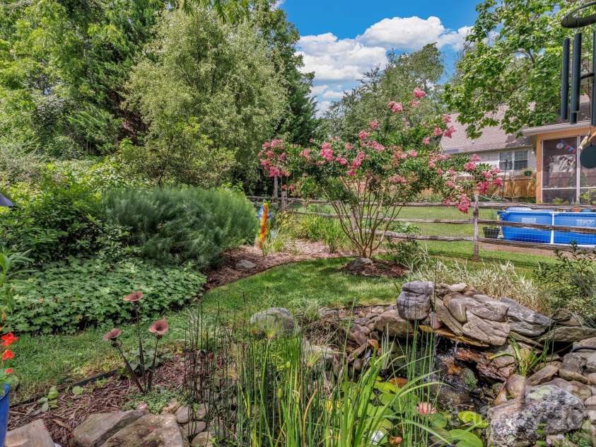 183 Swannanoa Avenue, Asheville, NC 28806.  MLS# CAR4289753, YatesRealty ID 32427. 