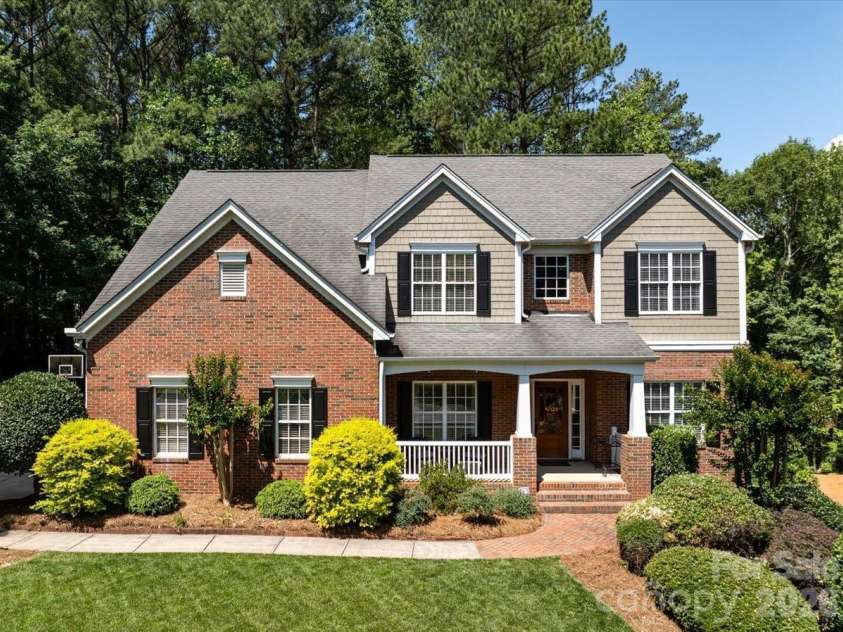 12023 Overlook Mountain Drive, Charlotte, NC 28216.  MLS# CAR4388070, YatesRealty ID 32428. 