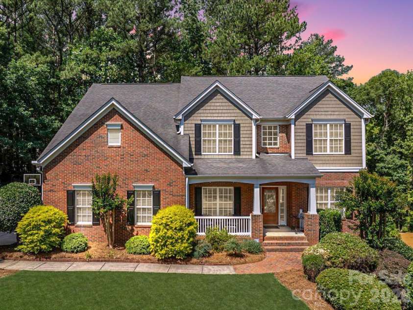 12023 Overlook Mountain Drive, Charlotte, NC 28216.  MLS# CAR4388070, YatesRealty ID 32428. 