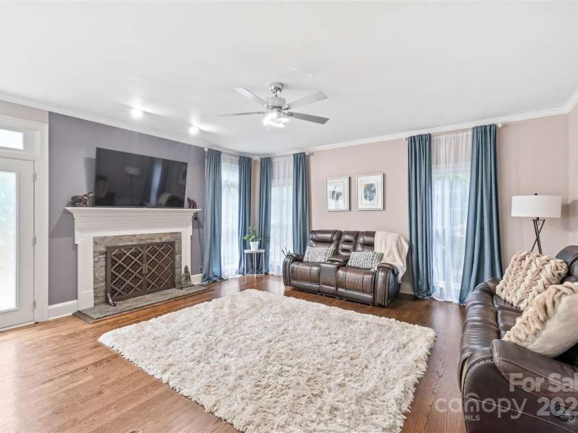 8600 Brownes Pond Lane, Charlotte, NC 28277.  MLS# CAR4284781, YatesRealty ID 32428. 