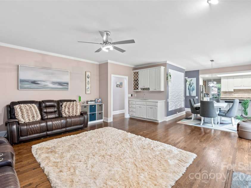 8600 Brownes Pond Lane, Charlotte, NC 28277.  MLS# CAR4284781, YatesRealty ID 32428. 