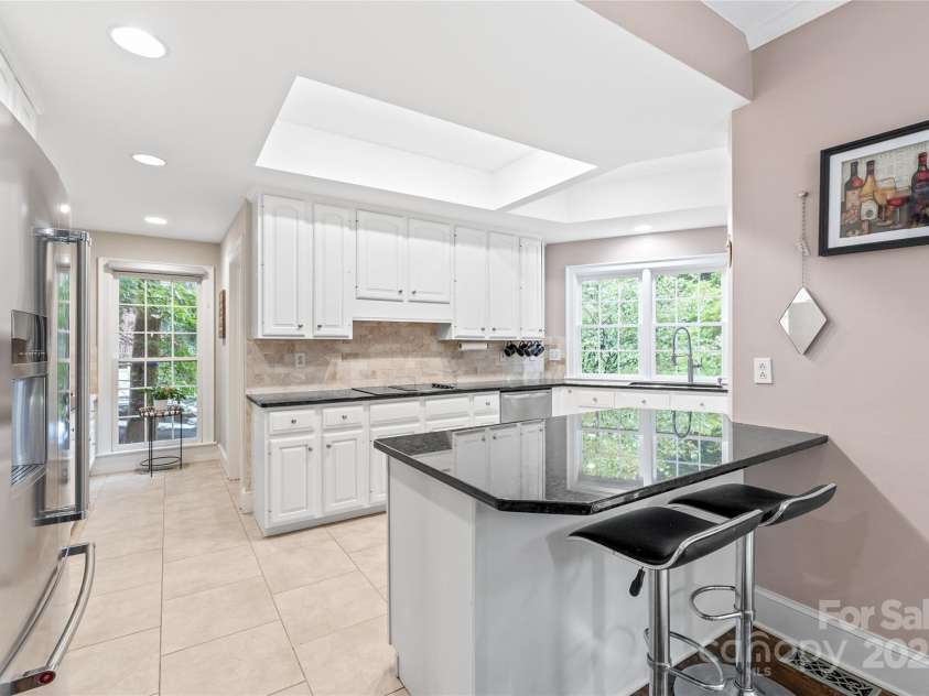 8600 Brownes Pond Lane, Charlotte, NC 28277.  MLS# CAR4284781, YatesRealty ID 32428. 