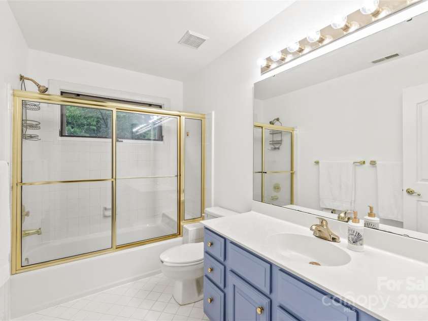 8600 Brownes Pond Lane, Charlotte, NC 28277.  MLS# CAR4284781, YatesRealty ID 32428. 