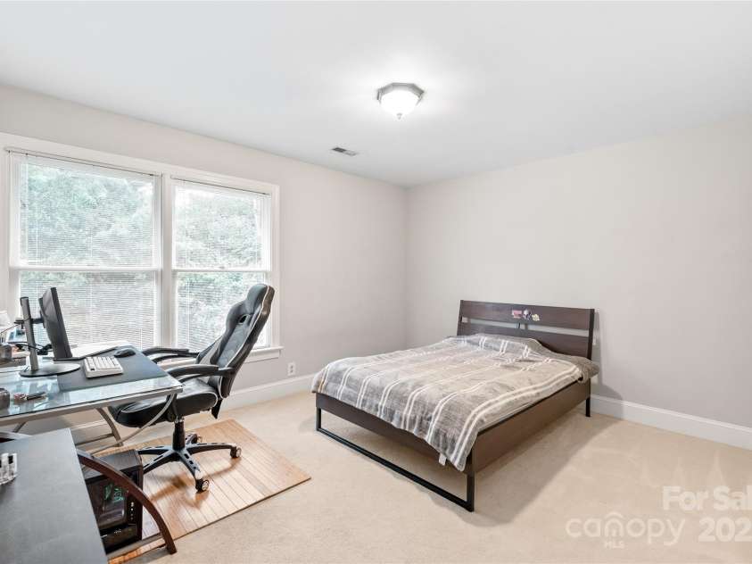 8600 Brownes Pond Lane, Charlotte, NC 28277.  MLS# CAR4284781, YatesRealty ID 32428. 