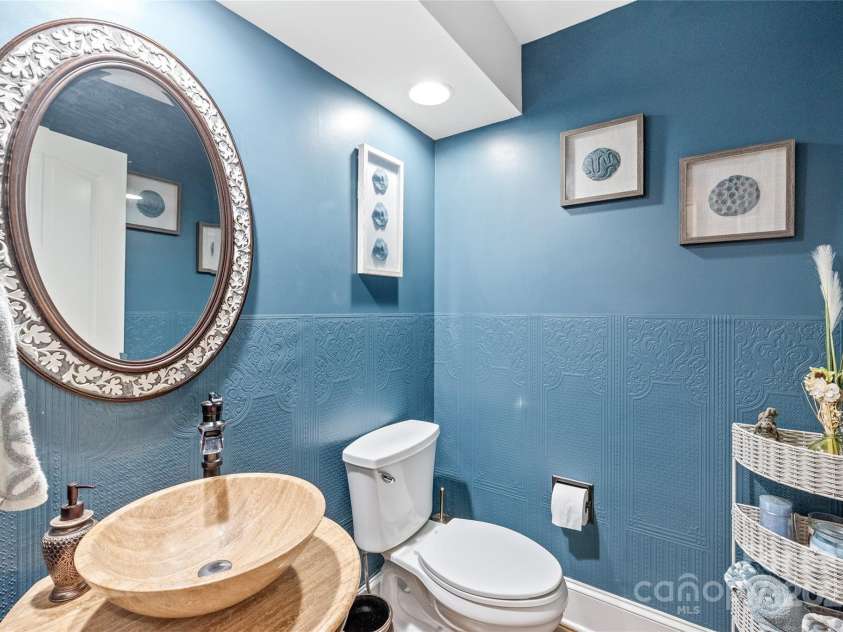 8600 Brownes Pond Lane, Charlotte, NC 28277.  MLS# CAR4284781, YatesRealty ID 32428. 