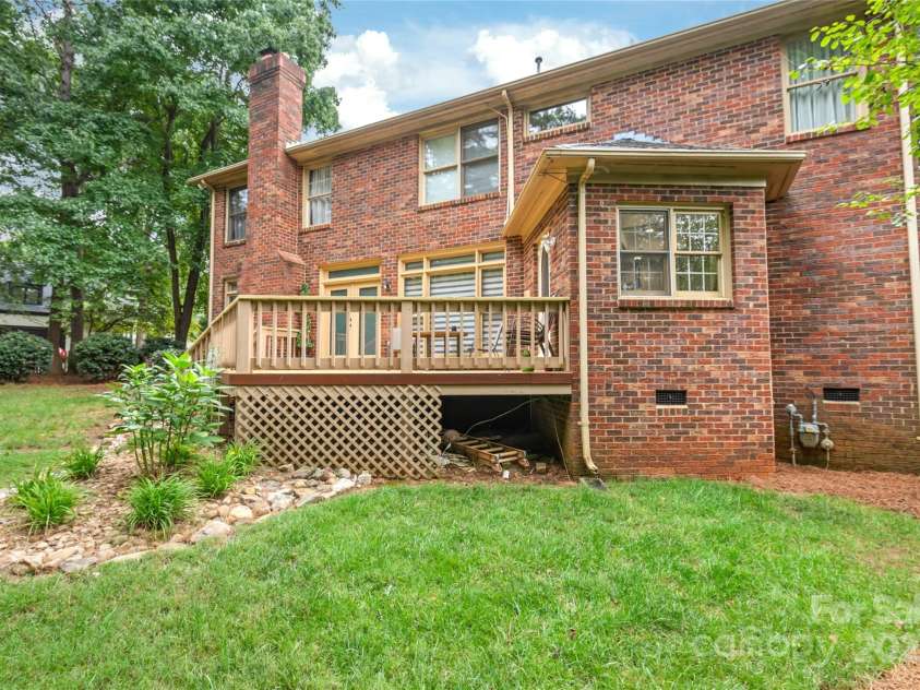 8600 Brownes Pond Lane, Charlotte, NC 28277.  MLS# CAR4284781, YatesRealty ID 32428. 