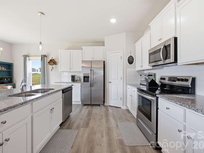 233 Lake George Drive, Shelby, NC 28152.  MLS# CAR4393290, YatesRealty ID 32429. 