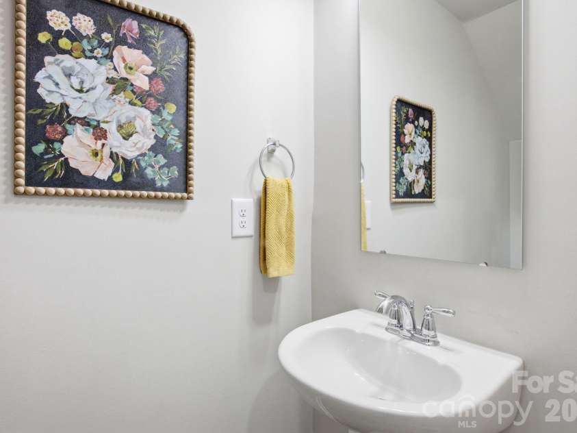 233 Lake George Drive, Shelby, NC 28152.  MLS# CAR4393290, YatesRealty ID 32429. 