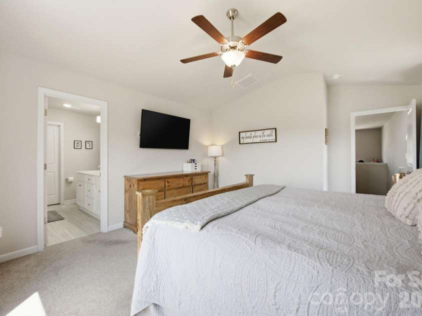 233 Lake George Drive, Shelby, NC 28152.  MLS# CAR4393290, YatesRealty ID 32429. 