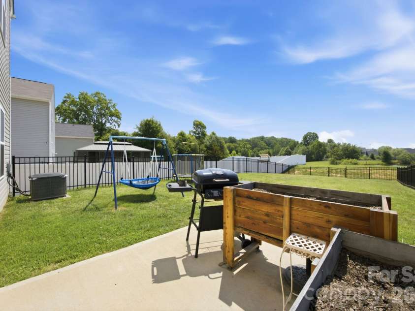 233 Lake George Drive, Shelby, NC 28152.  MLS# CAR4393290, YatesRealty ID 32429. 