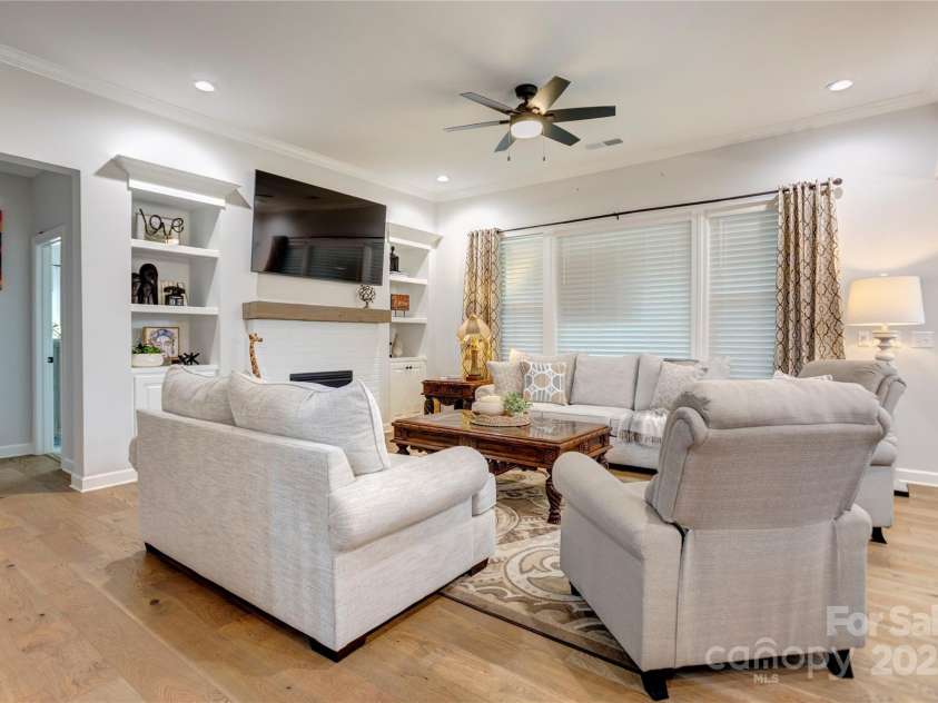 3826 Dahlia Drive, Harrisburg, NC 28075.  MLS# CAR4292073, YatesRealty ID 32429. Family Room