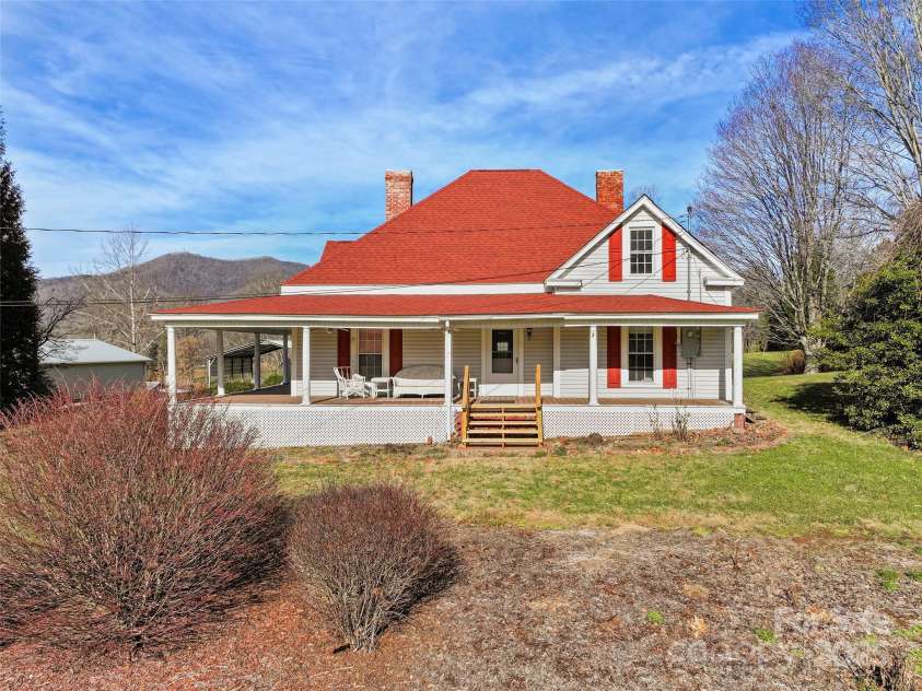 4739 Old Clyde Road, Clyde, NC 28721.  MLS# CAR4329017, YatesRealty ID 3243. 