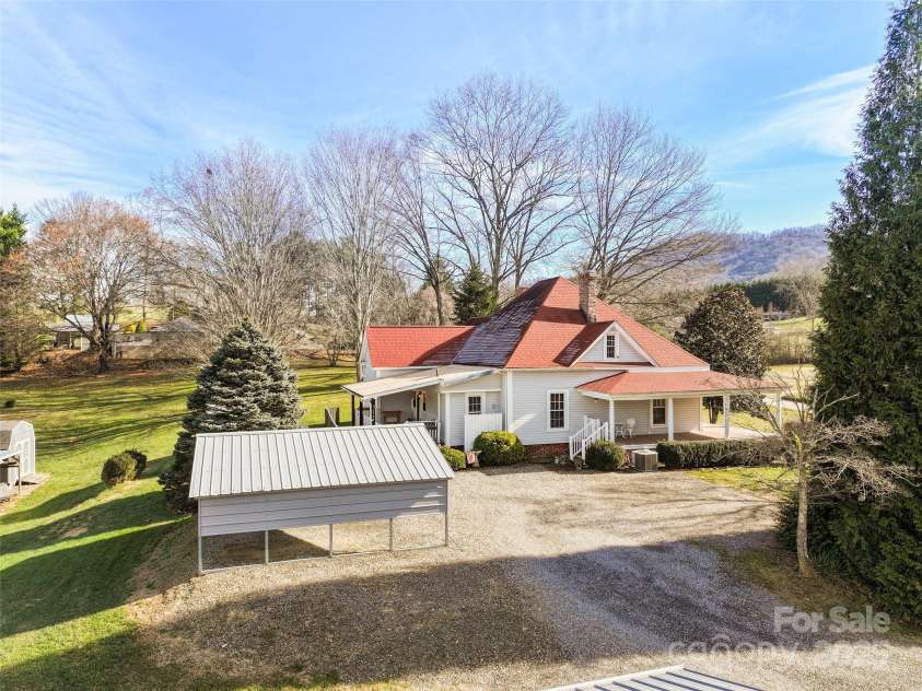 4739 Old Clyde Road, Clyde, NC 28721.  MLS# CAR4329017, YatesRealty ID 3243. 