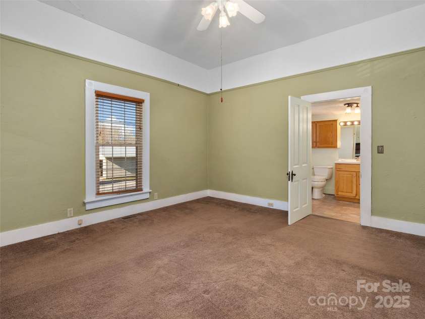 4739 Old Clyde Road, Clyde, NC 28721.  MLS# CAR4329017, YatesRealty ID 3243. 