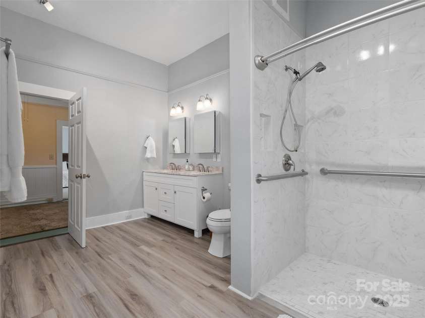 4739 Old Clyde Road, Clyde, NC 28721.  MLS# CAR4329017, YatesRealty ID 3243. 