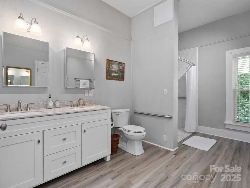 4739 Old Clyde Road, Clyde, NC 28721.  MLS# CAR4329017, YatesRealty ID 3243. 