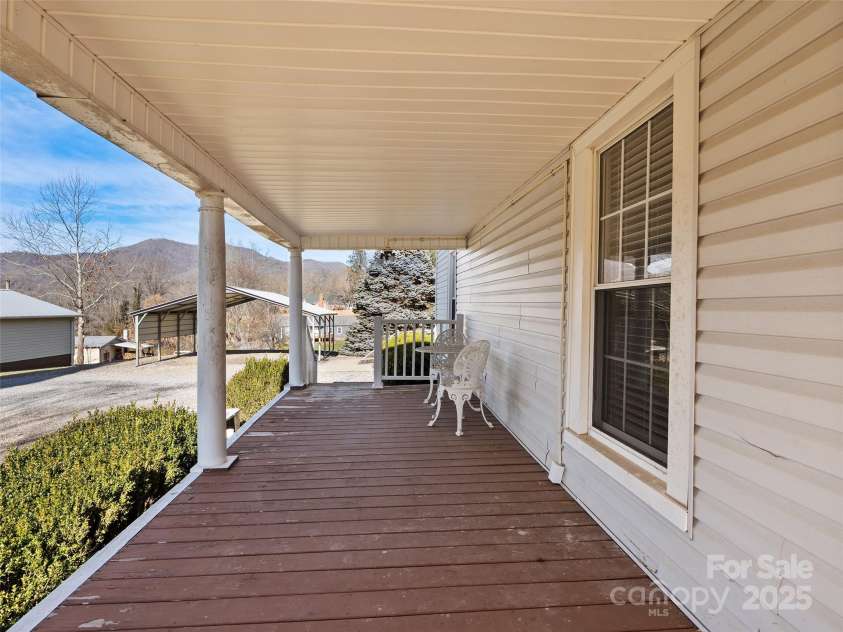 4739 Old Clyde Road, Clyde, NC 28721.  MLS# CAR4329017, YatesRealty ID 3243. 