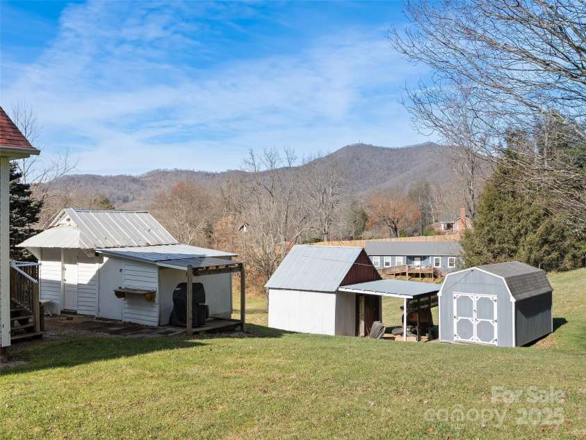 4739 Old Clyde Road, Clyde, NC 28721.  MLS# CAR4329017, YatesRealty ID 3243. 