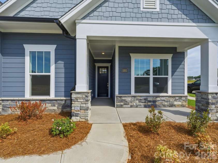 1202 Pastoral Place, Waxhaw, NC 28173.  MLS# CAR4377172, YatesRealty ID 32430. 