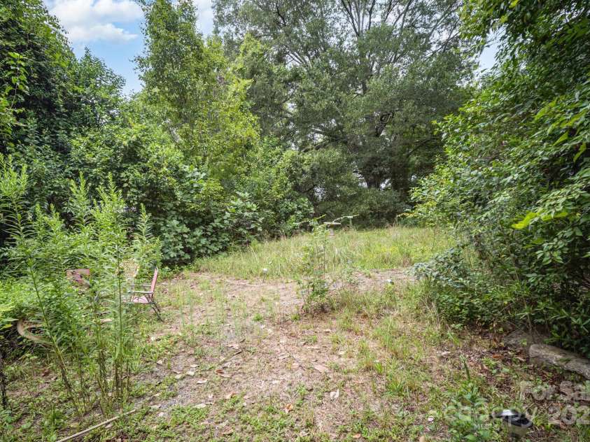 310 3rd Avenue, Gastonia, NC 28054.  MLS# CAR4289410, YatesRealty ID 32430. 