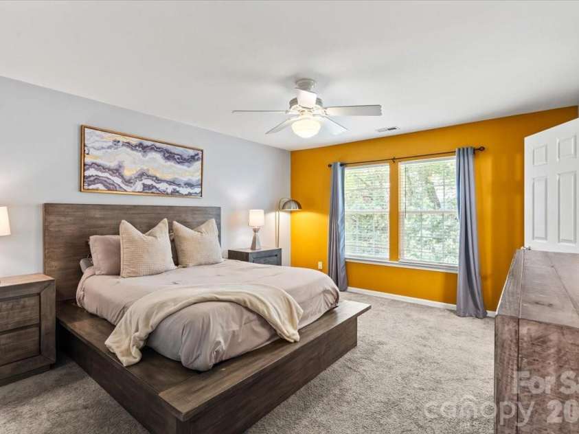9025 Davis Crossing Court, Charlotte, NC 28269.  MLS# CAR4407034, YatesRealty ID 32431. 