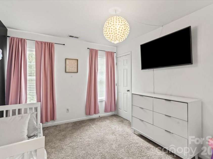 9025 Davis Crossing Court, Charlotte, NC 28269.  MLS# CAR4407034, YatesRealty ID 32431. 