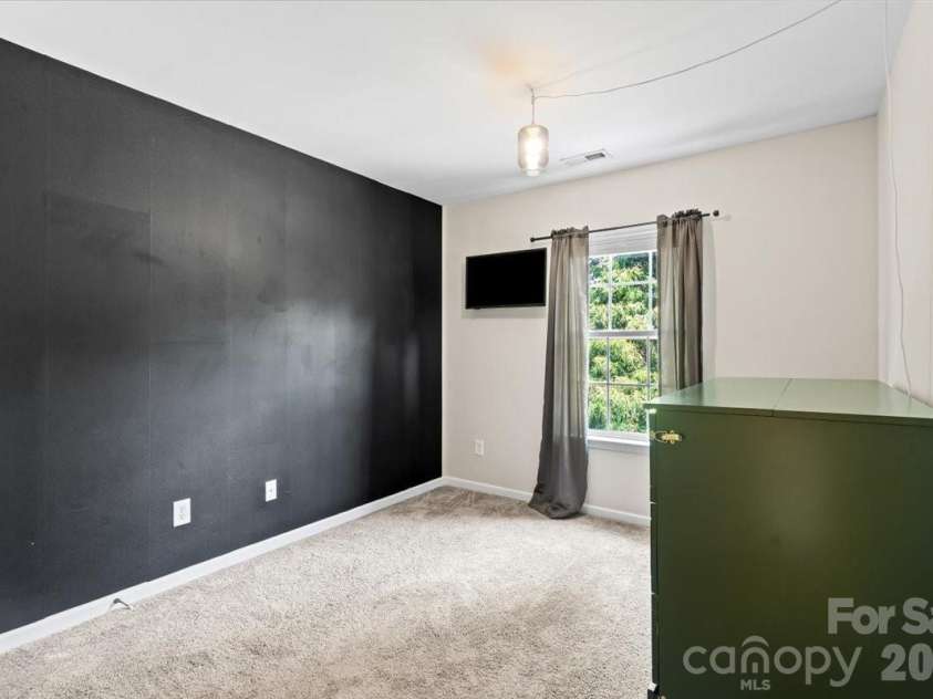 9025 Davis Crossing Court, Charlotte, NC 28269.  MLS# CAR4407034, YatesRealty ID 32431. 