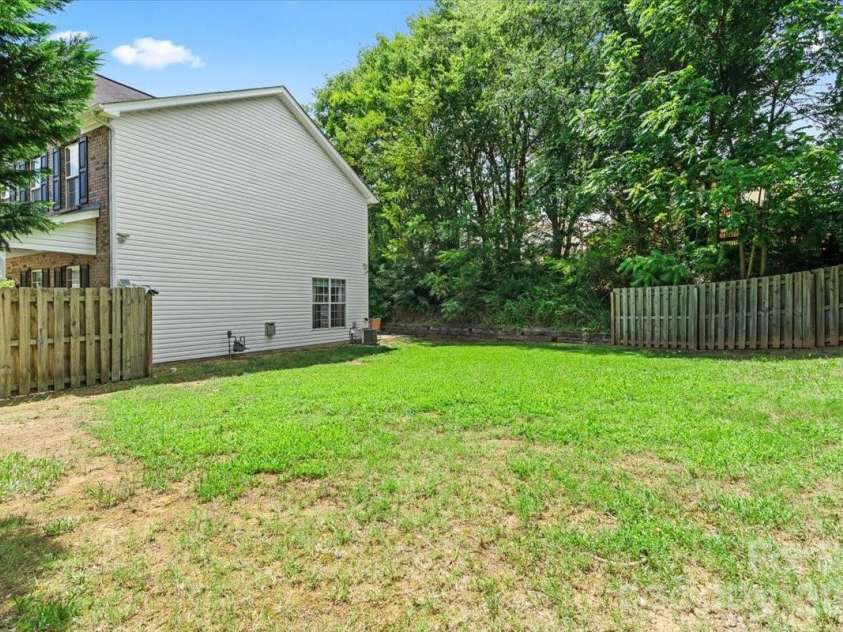 9025 Davis Crossing Court, Charlotte, NC 28269.  MLS# CAR4407034, YatesRealty ID 32431. 