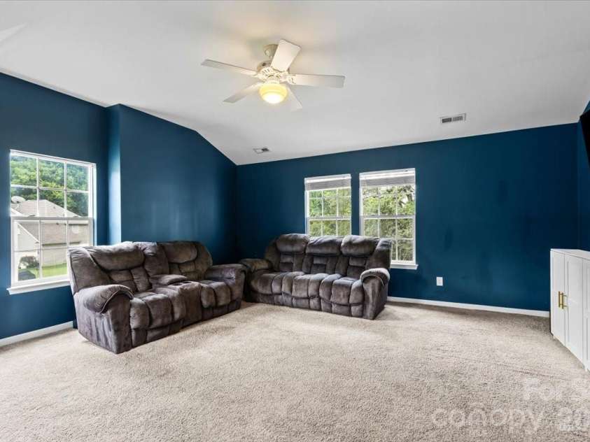 9025 Davis Crossing Court, Charlotte, NC 28269.  MLS# CAR4407034, YatesRealty ID 32431. 