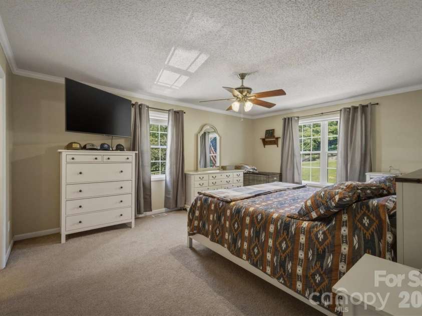 4015 Fairview Drive, Maiden, NC 28650.  MLS# CAR4359405, YatesRealty ID 32432. 