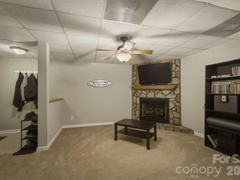 4015 Fairview Drive, Maiden, NC 28650.  MLS# CAR4359405, YatesRealty ID 32432. 