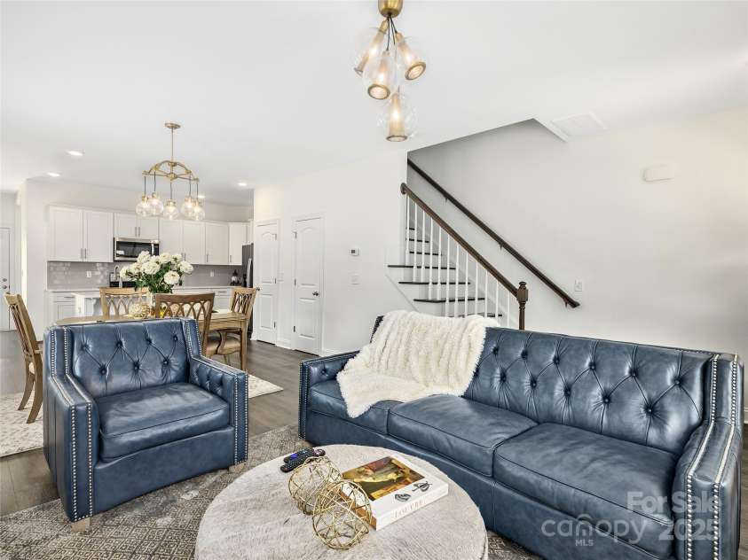 26 Walnut Springs Drive, Asheville, NC 28804.  MLS# CAR4240354, YatesRealty ID 32433. 