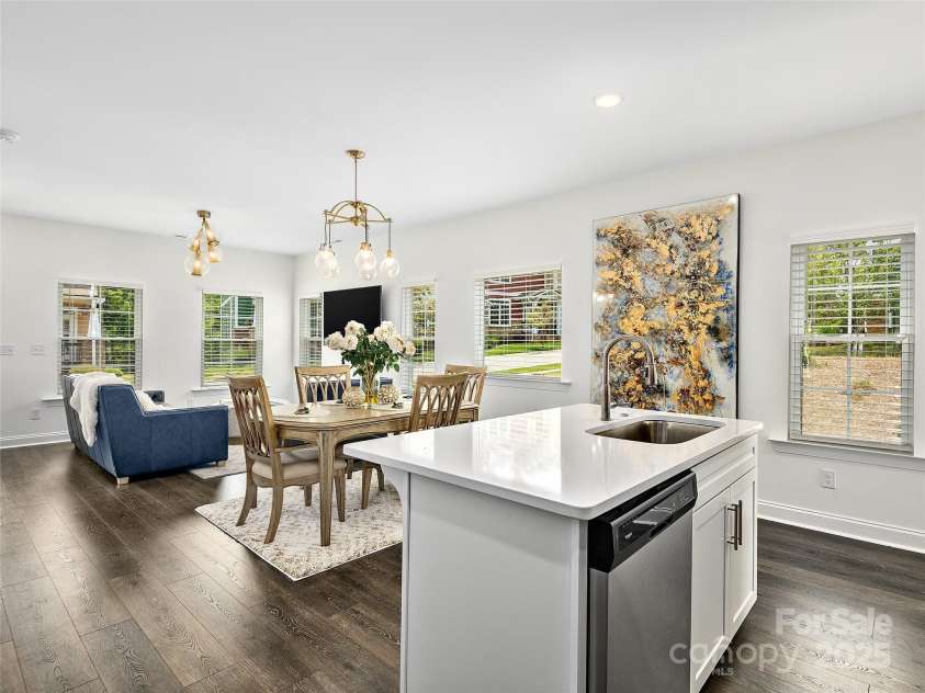 26 Walnut Springs Drive, Asheville, NC 28804.  MLS# CAR4240354, YatesRealty ID 32433. 