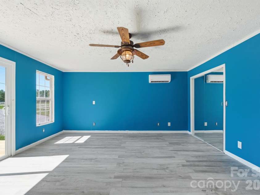 547 Pea Ridge Street, Morganton, NC 28655.  MLS# CAR4394813, YatesRealty ID 32433. 