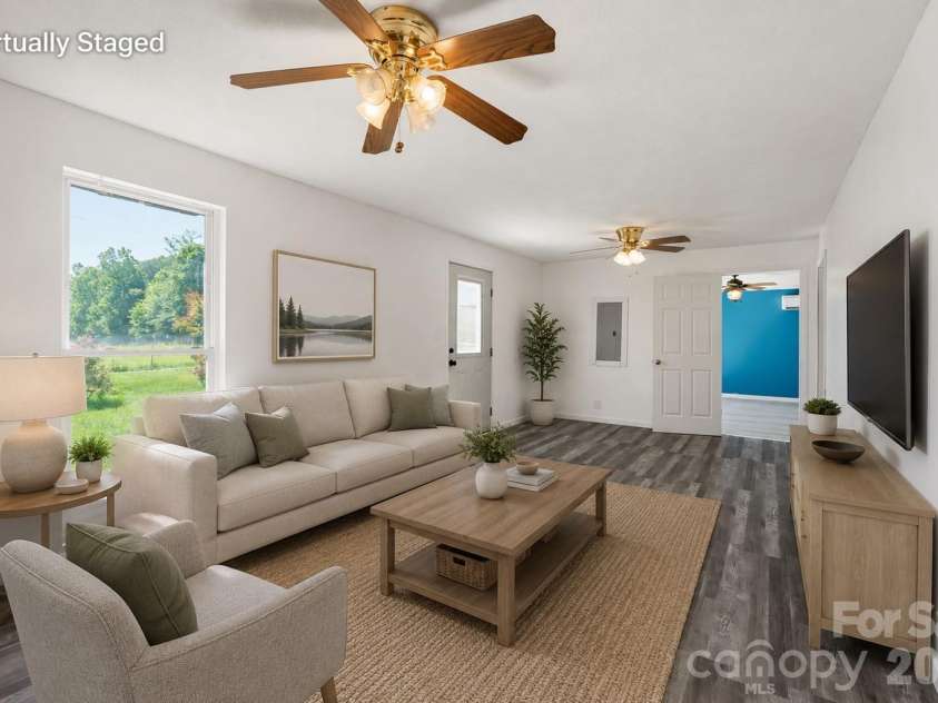 547 Pea Ridge Street, Morganton, NC 28655.  MLS# CAR4394813, YatesRealty ID 32433. 