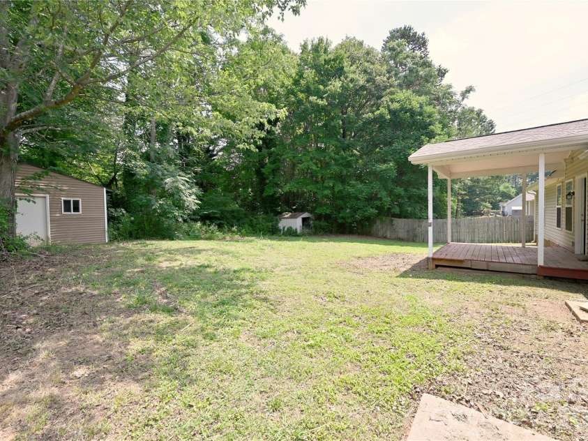 13415 Phillips Road, Matthews, NC 28105.  MLS# CAR4392259, YatesRealty ID 32434. 