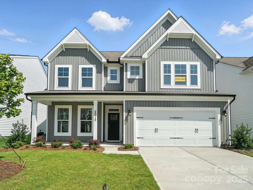 2012 Embassy Court, Charlotte, NC 28213.  MLS# CAR4249396, YatesRealty ID 32434. 