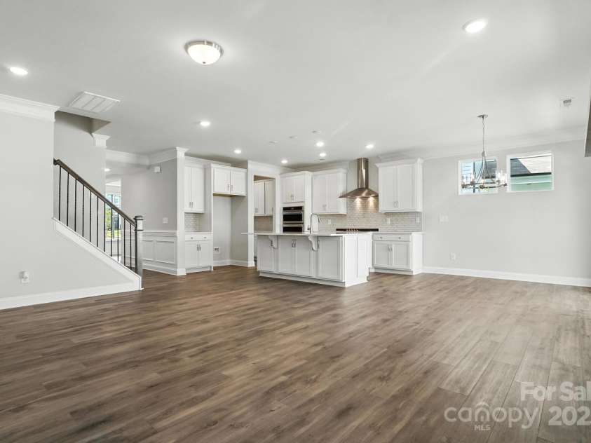 2012 Embassy Court, Charlotte, NC 28213.  MLS# CAR4249396, YatesRealty ID 32434. 