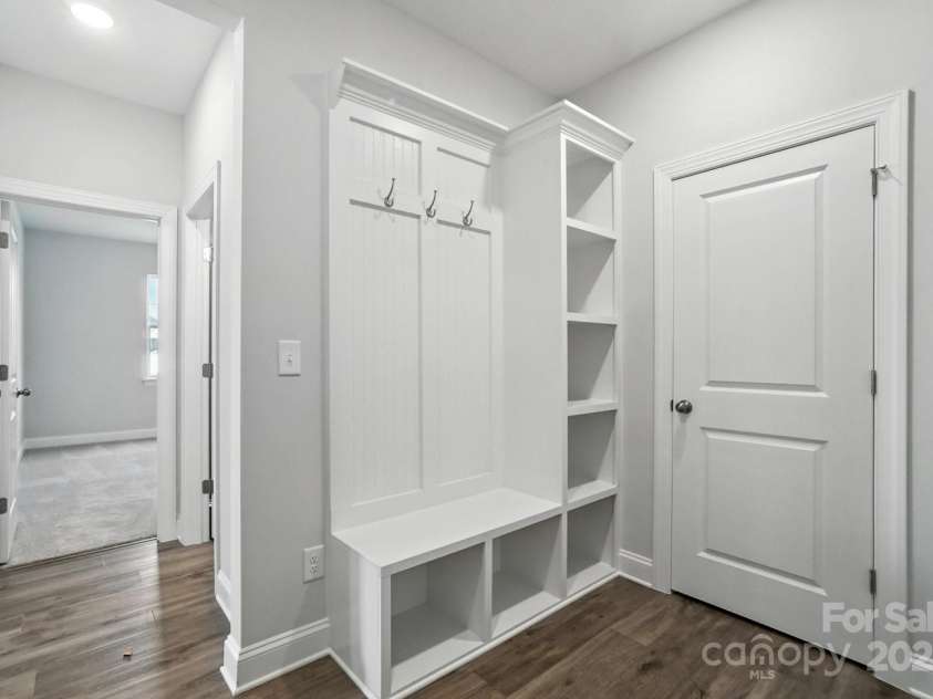 2012 Embassy Court, Charlotte, NC 28213.  MLS# CAR4249396, YatesRealty ID 32434. 