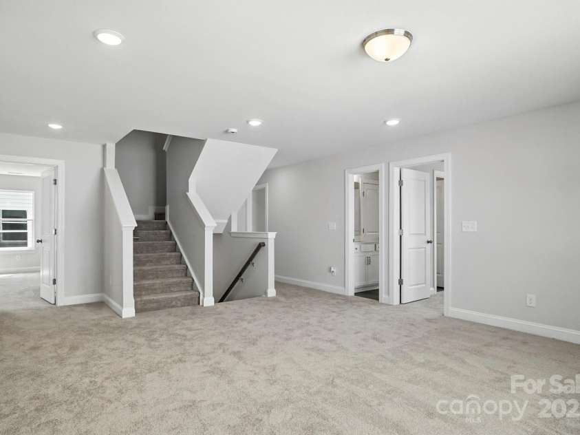 2012 Embassy Court, Charlotte, NC 28213.  MLS# CAR4249396, YatesRealty ID 32434. 