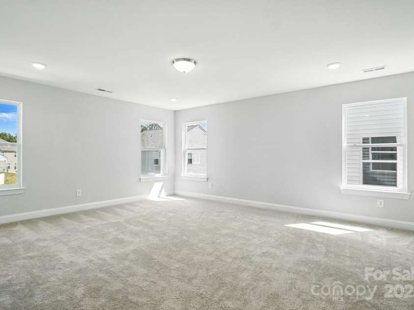 2012 Embassy Court, Charlotte, NC 28213.  MLS# CAR4249396, YatesRealty ID 32434. 