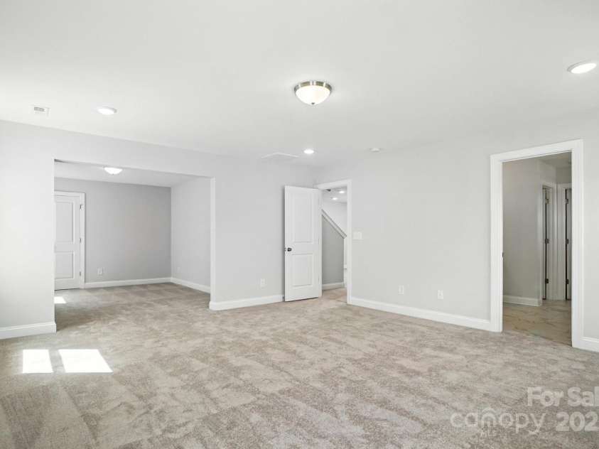 2012 Embassy Court, Charlotte, NC 28213.  MLS# CAR4249396, YatesRealty ID 32434. 