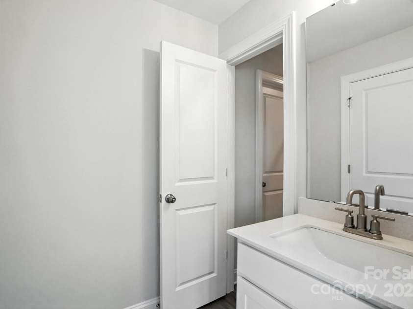 2012 Embassy Court, Charlotte, NC 28213.  MLS# CAR4249396, YatesRealty ID 32434. 