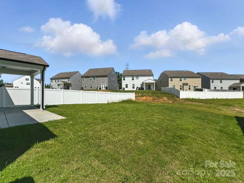 2012 Embassy Court, Charlotte, NC 28213.  MLS# CAR4249396, YatesRealty ID 32434. 