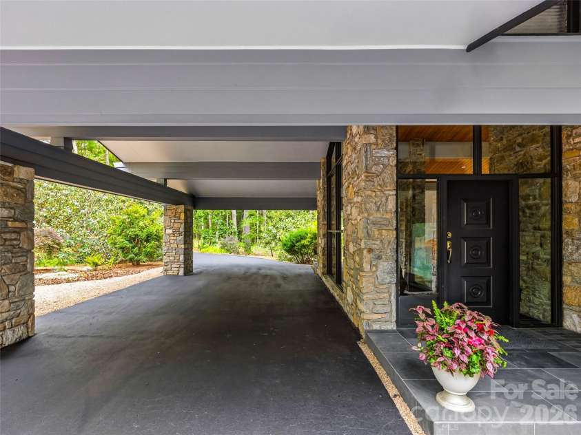 3 Holly Hill Road, Biltmore Forest, NC 28803.  MLS# CAR4396733, YatesRealty ID 32435. Welcome Home!