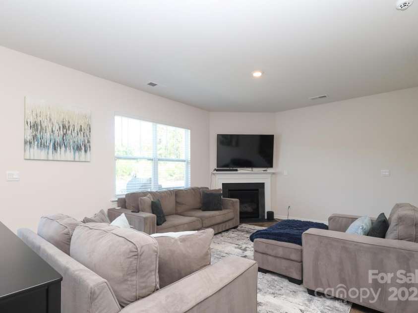 147 Atwater Landing Landing, Mooresville, NC 28117.  MLS# CAR4282145, YatesRealty ID 32436. 