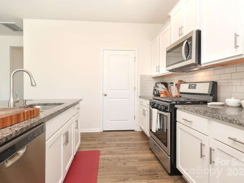 147 Atwater Landing Landing, Mooresville, NC 28117.  MLS# CAR4282145, YatesRealty ID 32436. 