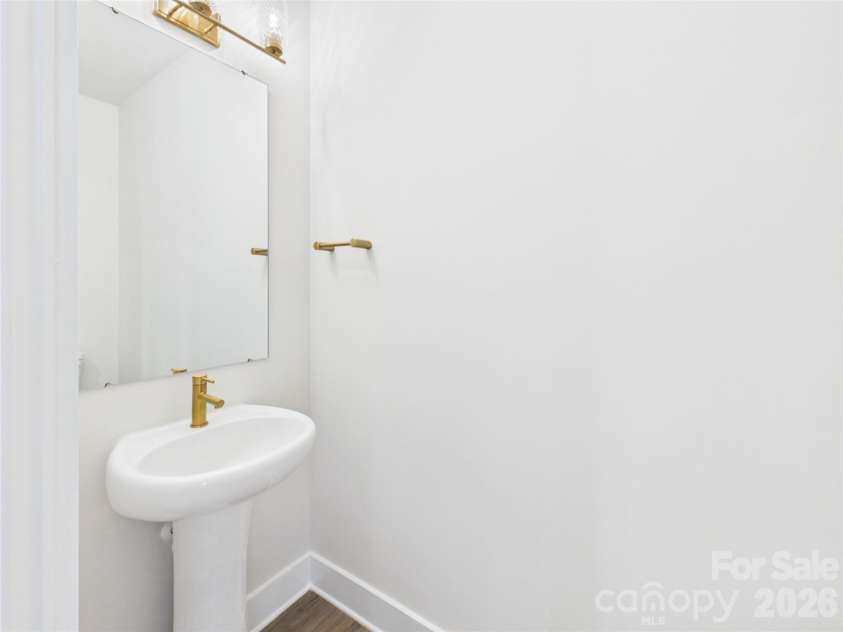 2645 Ravencroft Drive, Charlotte, NC 28208.  MLS# CAR4389902, YatesRealty ID 32436. 